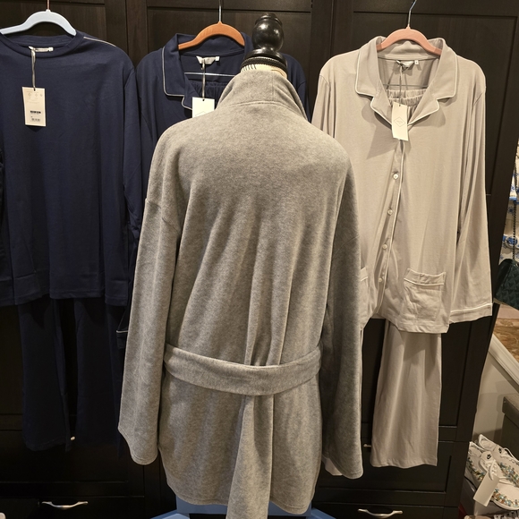 Reserved Frette  " 2026 "Quiet Luxury Kimino Long Sleeve Dressing Gown - Picture 3 of 4